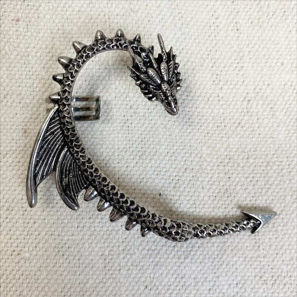 Silver tone dragon ear wrap, Made for the right ear - Picture 1 of 3